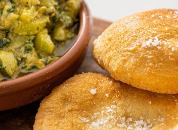 Zucchini dip fried pizza